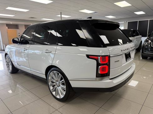 Used 2018 Land Rover Range Rover Autobiography image 3