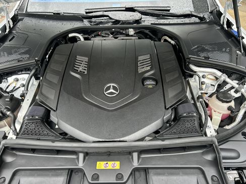 Certified 2025 Mercedes-Benz S 580 4MATIC Sedan w/ AMG Line Package image 49