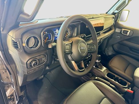 New 2026 Jeep Gladiator Mojave AWD/4WD image 9