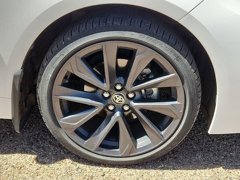 Used 2023 Toyota Corolla SE FWD image 7