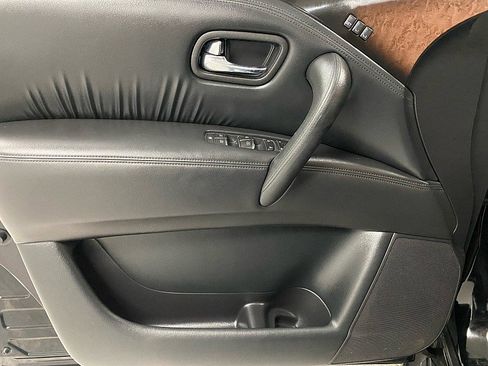 Used 2014 INFINITI QX80 2WD w/ Deluxe Touring Package image 9