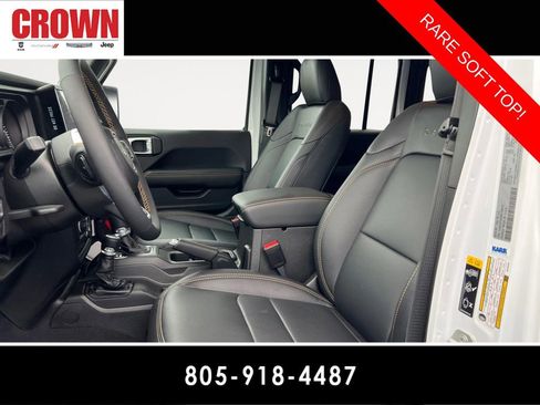 Used 2024 Jeep Wrangler Unlimited Sahara w/ Safety Group image 11