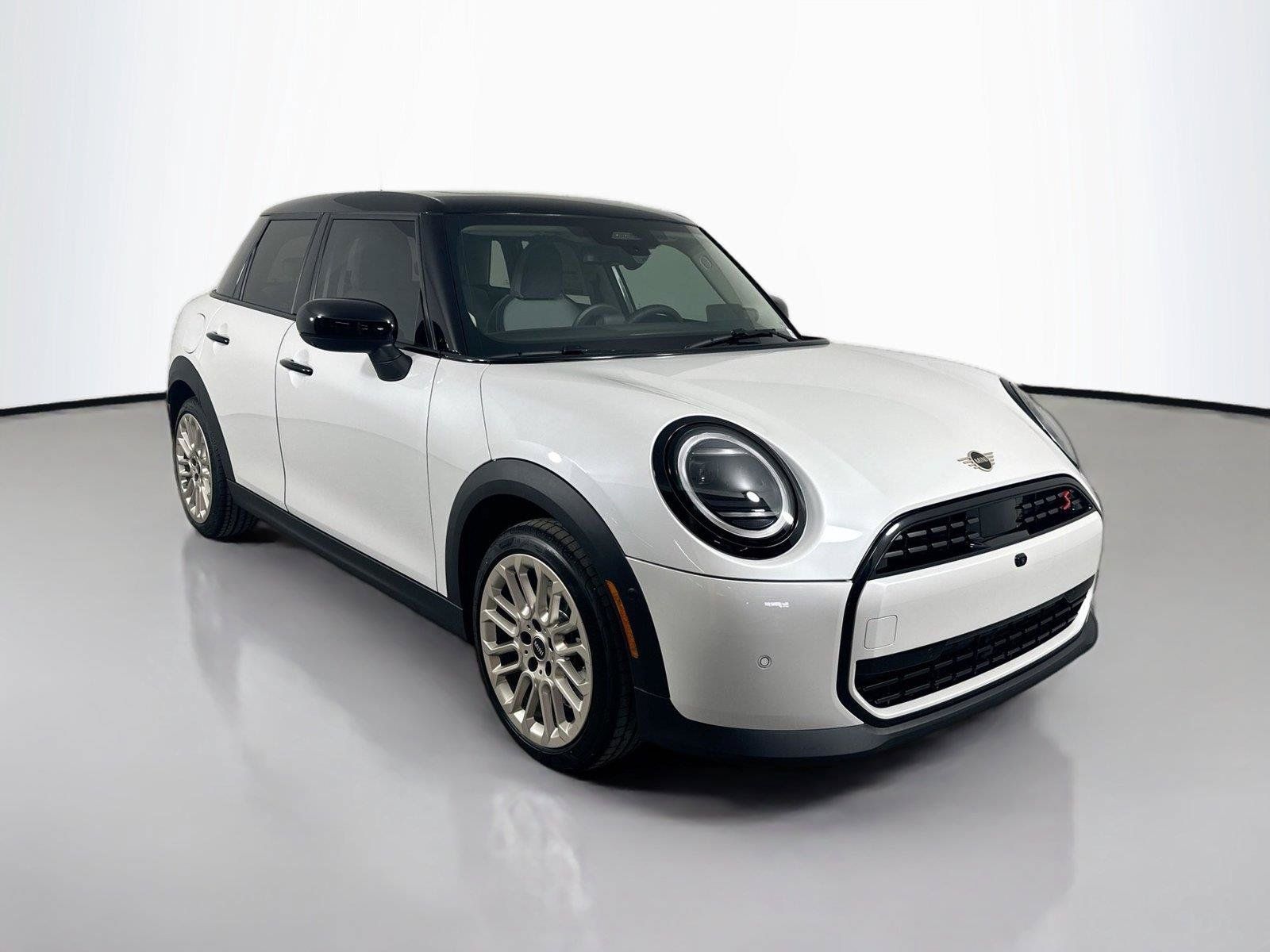 Used 2025 MINI Cooper S FWD image 3