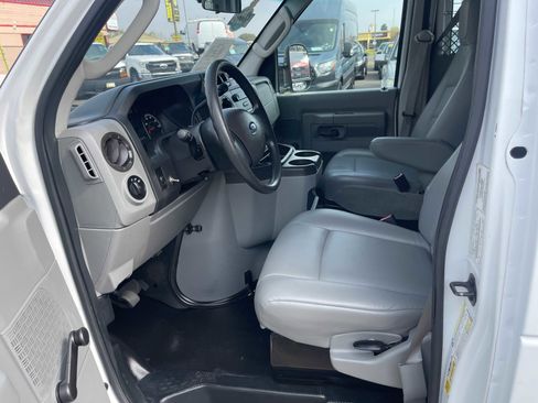 Used 2013 Ford E-150 and Econoline 150 image 17
