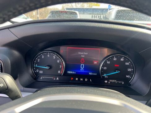 Certified 2022 Ford Explorer XLT w/ Class IV Trailer Tow Package image 28