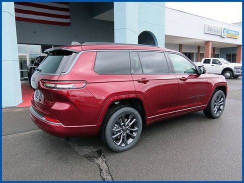 New 2026 Jeep Grand Cherokee L Limited AWD/4WD image 7