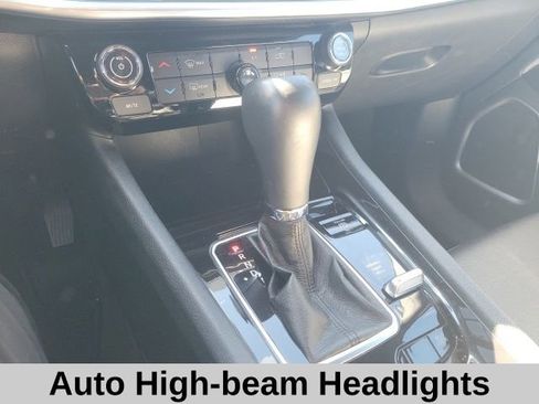 Used 2024 Jeep Compass Latitude image 6