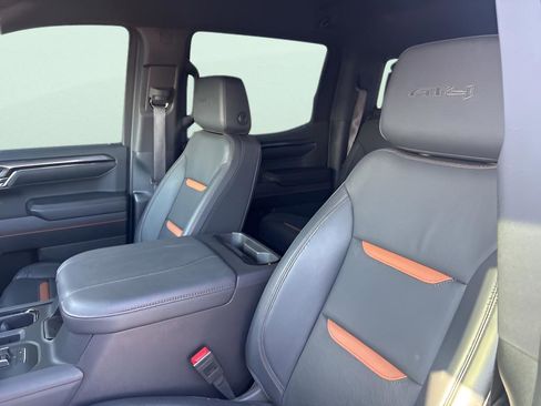 Used 2024 GMC Sierra 1500 AT4 w/ Technology Package image 12