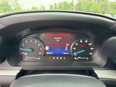 Used 2022 Ford Explorer XLT w/ Equipment Group 202A AWD/4WD image 16