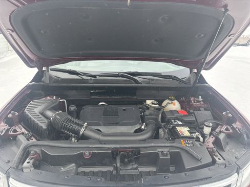 Used 2023 GMC Acadia SLT image 11