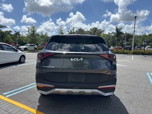 Used 2023 Kia Sportage EX image 7