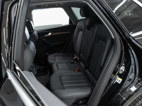 Used 2023 Audi Q5 2.0T Premium w/ Convenience Package AWD/4WD image 30