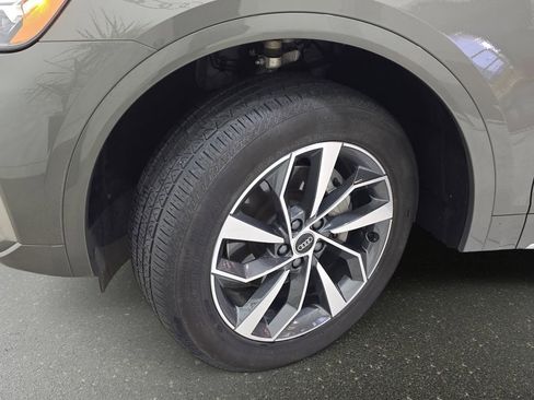 Used 2023 Audi Q5 2.0T Premium w/ Convenience Package image 31