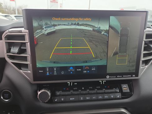 Used 2024 Toyota Tundra Limited image 24