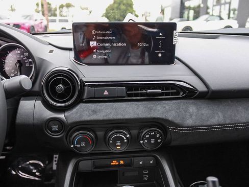 New 2026 MAZDA MX-5 Miata Club w/ Interior Package RWD image 15