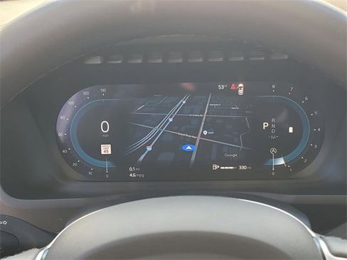 Used 2025 Volvo XC90 B6 Plus image 19