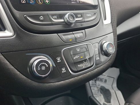 Used 2023 Chevrolet Malibu LS image 28