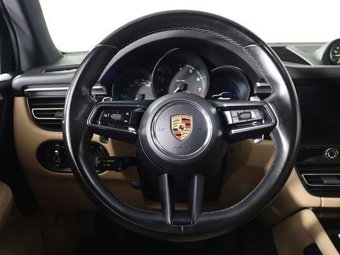 Used 2022 Porsche Macan image 34