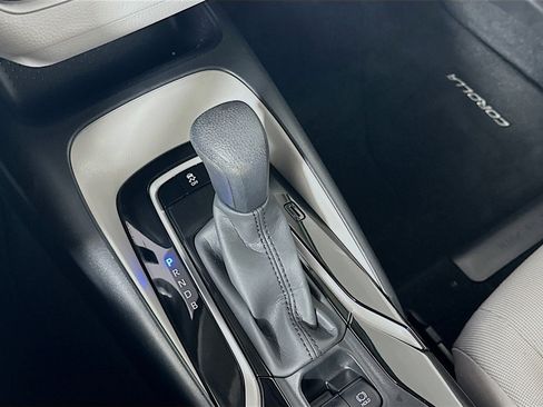 Used 2022 Toyota Corolla LE image 24