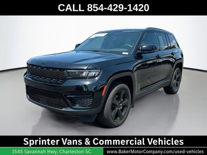 Used 2023 Jeep Grand Cherokee Altitude
