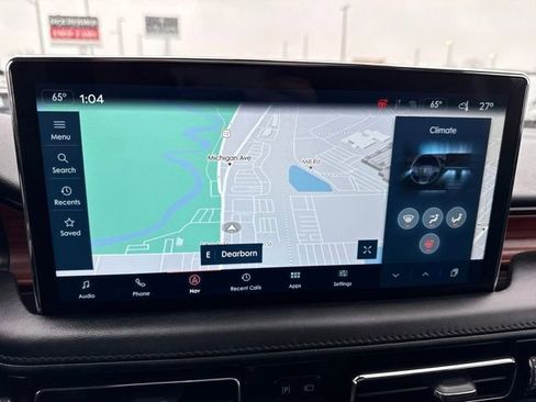 Certified 2022 Lincoln Nautilus Reserve w/ Luxury Package image 20