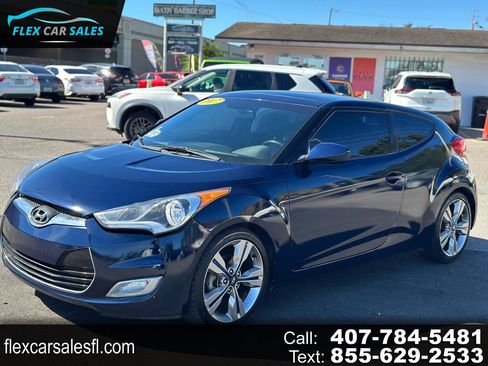 Used 2017 Hyundai Veloster Value Edition image 1