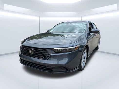 Used 2025 Honda Accord LX image 8