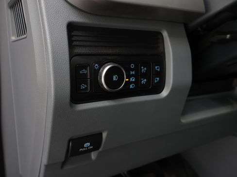 Used 2025 Ford F350 XLT w/ Black Appearance Package AWD/4WD image 45