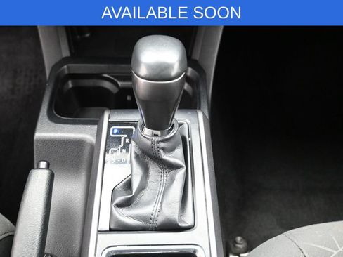Used 2017 Toyota Tacoma TRD Sport w/ Tow Package (A/T) AWD/4WD image 24
