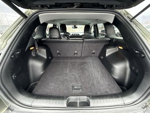 Used 2019 Jeep Cherokee Limited image 24