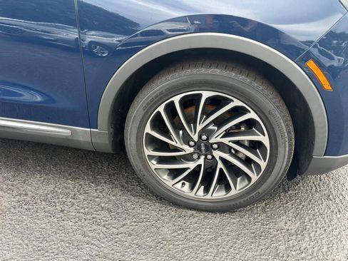 Used 2019 Lincoln Nautilus Reserve AWD/4WD image 10