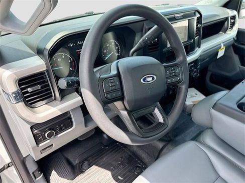 New 2025 Ford F550 4x4 Crew Cab image 6