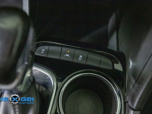 Used 2021 Buick Encore GX Select FWD image 23