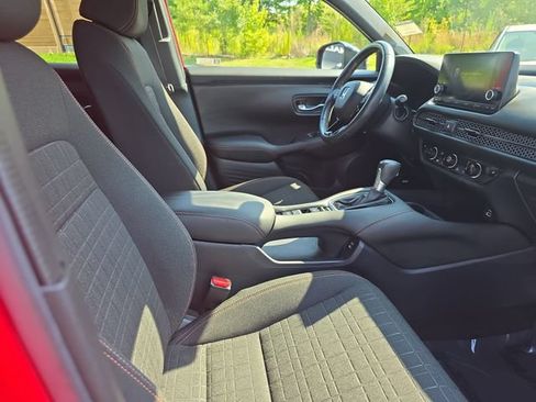 Used 2024 Honda HR-V Sport image 10