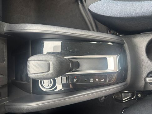 Used 2025 Nissan Versa SV FWD image 39