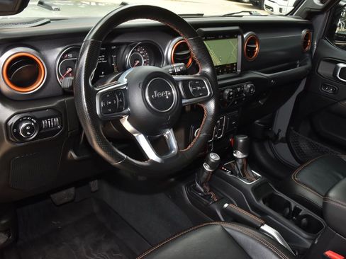 Used 2022 Jeep Gladiator Mojave w/ Cold Weather Group AWD/4WD image 33