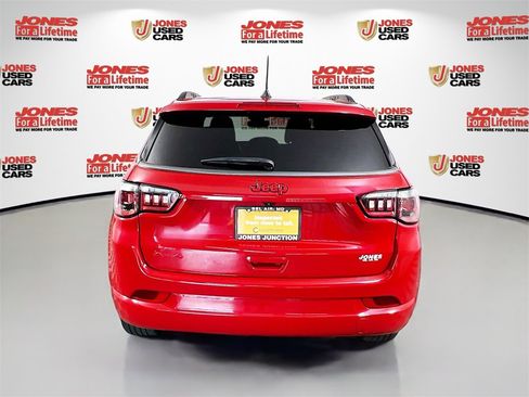 Used 2022 Jeep Compass Limited image 14