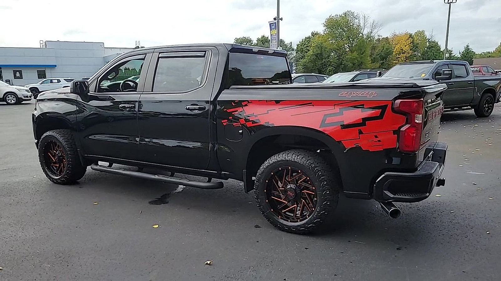 Used 2019 Chevrolet Silverado 1500 Custom w/ Custom Value Package AWD/4WD image 6