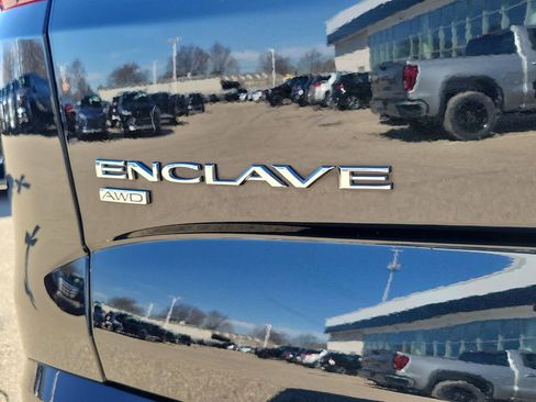 Used 2021 Buick Enclave Essence w/ Sport Touring Edition image 7