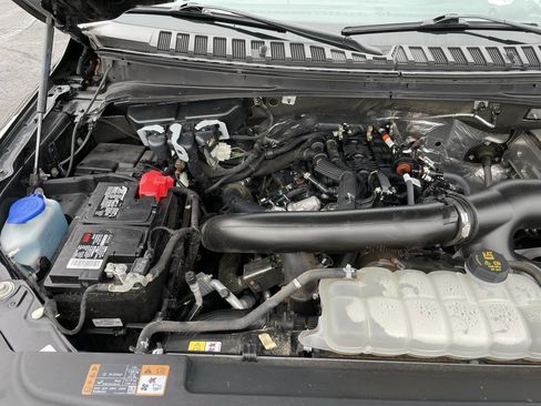 Used 2024 Ford Expedition XLT image 43