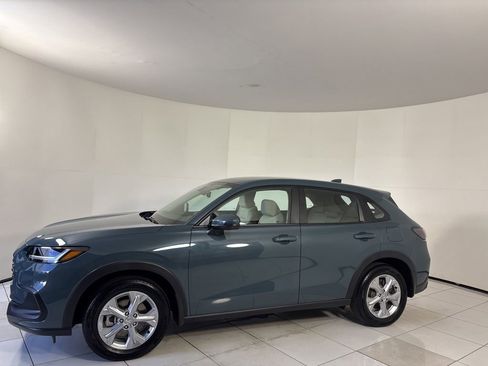 Used 2025 Honda HR-V LX image 2