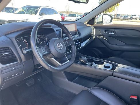 Used 2023 Nissan Rogue SL image 10