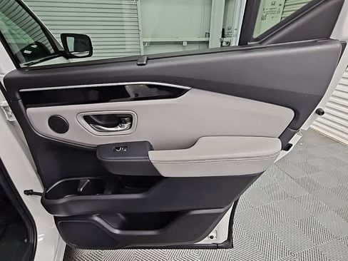 Used 2025 Honda Pilot EX-L image 36