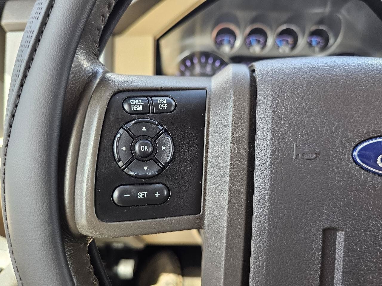 Used 2013 Ford F250 Lariat w/ Lariat Interior Pkg AWD/4WD image 48