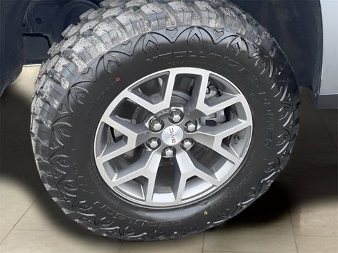 Used 2022 GMC Canyon AT4 image 21