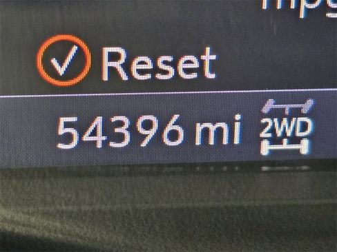 Certified 2021 Chevrolet Silverado 1500 LT Trail Boss w/ Convenience Package II image 35