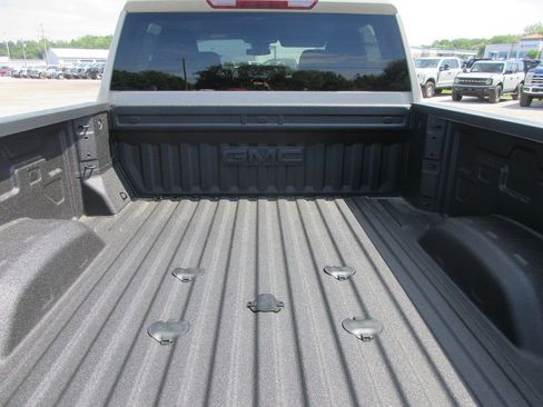 New 2026 GMC Sierra 2500 SLE w/ SLE Value Package; AWD/4WD image 7