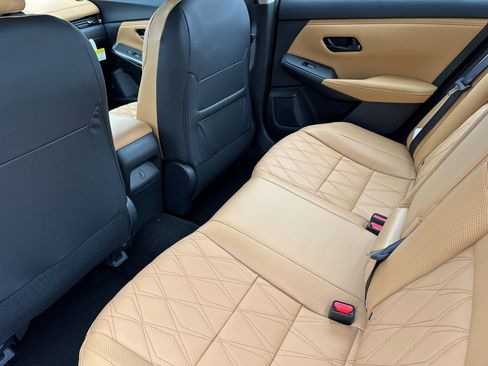 New 2025 Nissan Sentra SV w/ SV Premium Package image 9