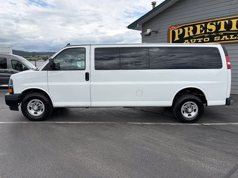 Used 2016 Chevrolet Express 3500 LT w/ LT Preferred Equipment Group RWD image 9