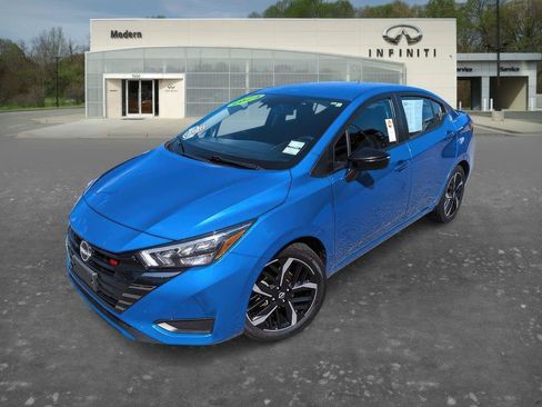 Used 2024 Nissan Versa SR FWD image 1
